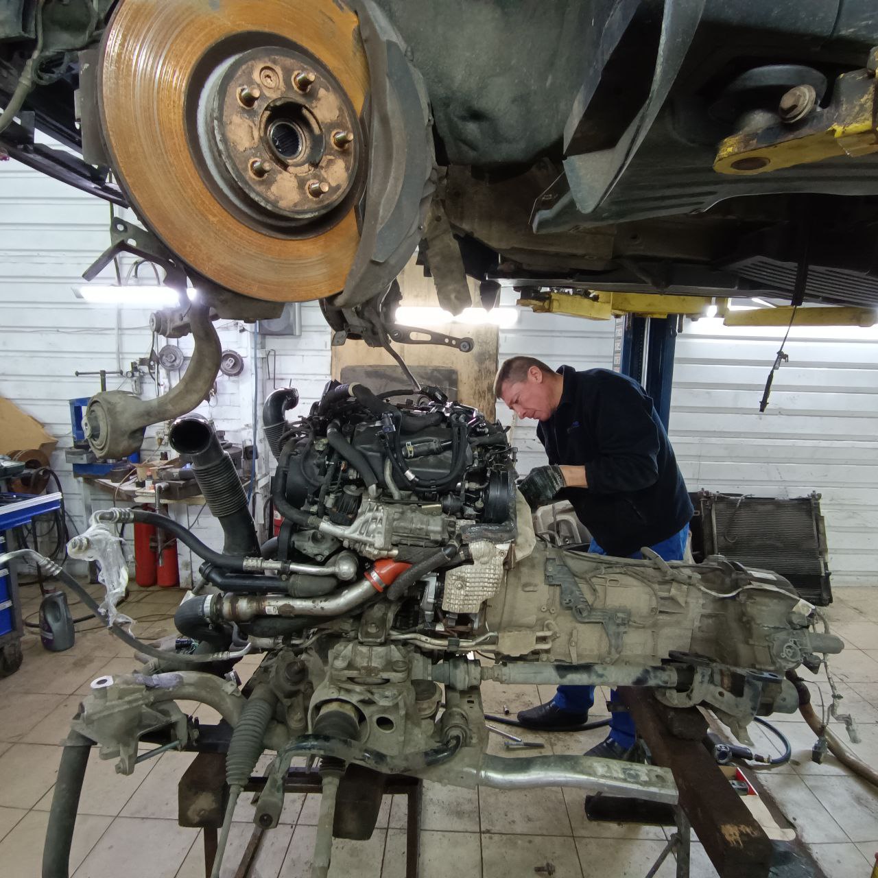 Капитальный ремонт двигателя Land Rover Range Rover Sport! ? Автосервис JS-Service предлагает профессиональные услуги по ремонту двигателей автомобилей Land Rover Range Rover.
