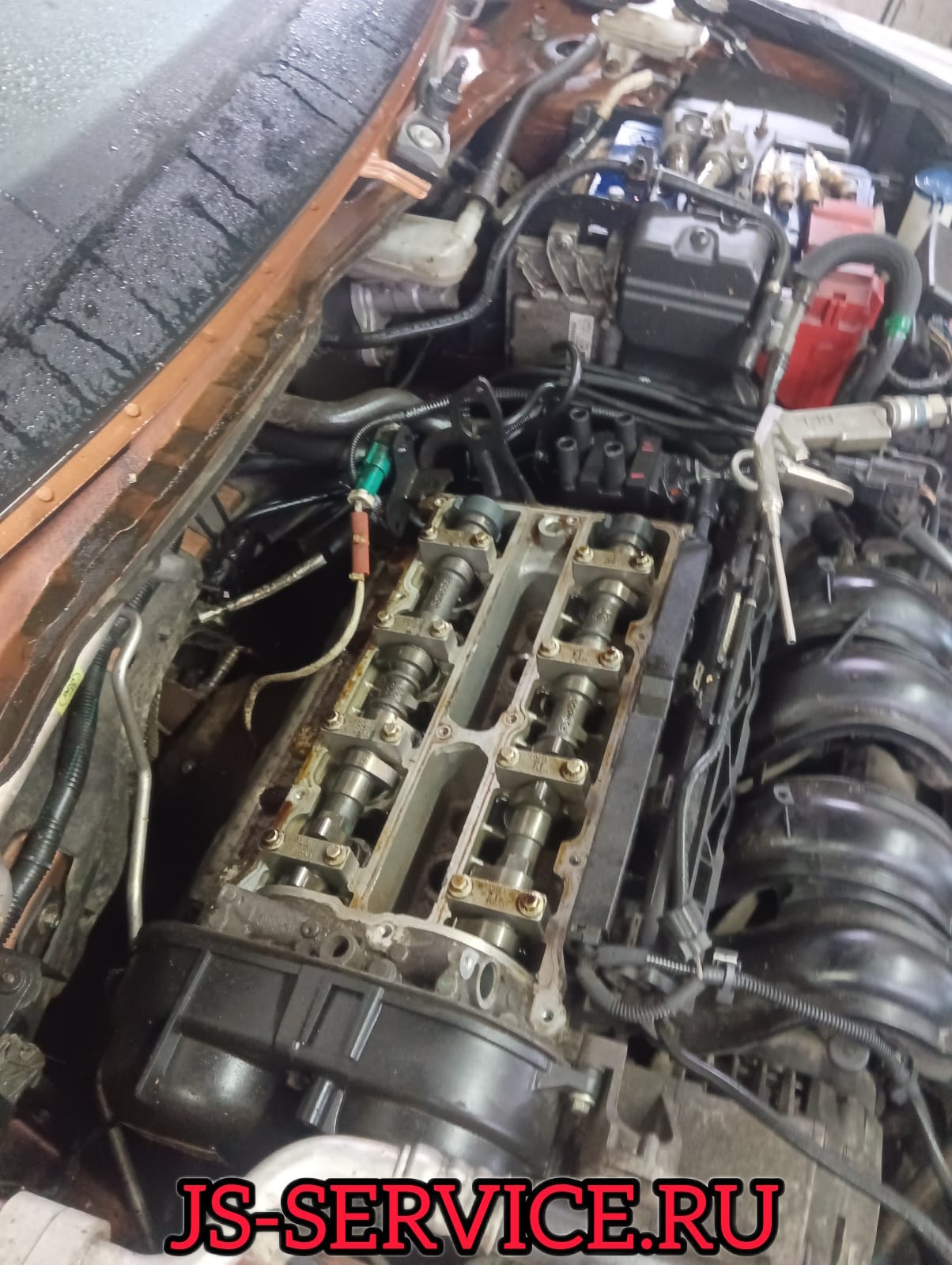 Ford Fiesta Устранение течи системы охлаждения - замена технических заглушек головки блока цилиндров, старые сгнили. JS-Service в Пушкине.