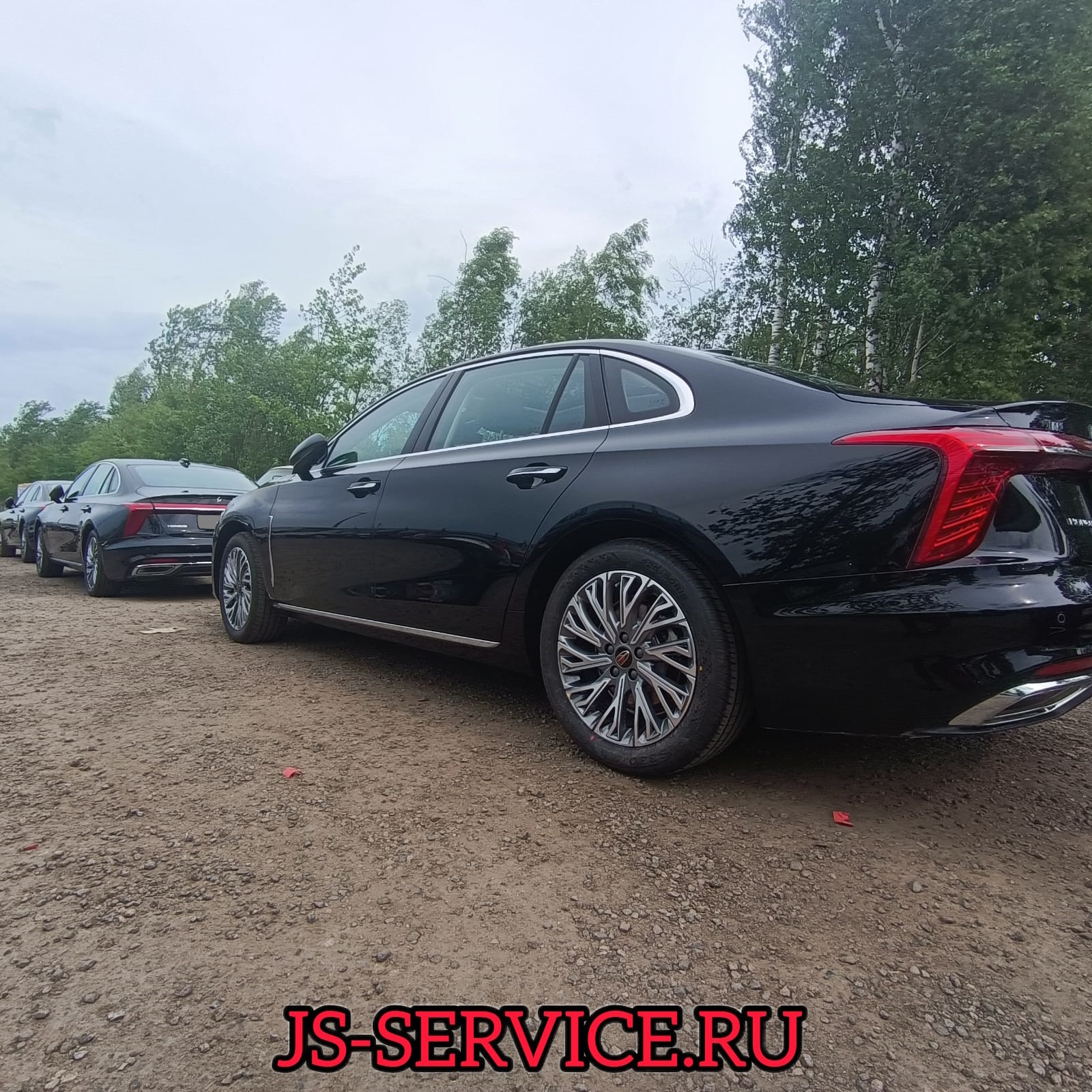 Hongqi H5 2.0T Deluxe 40TD. Тонировка 4-х автомобилей. Плановое ТО. JS-Service, г. Пушкин, Территория Павильон Урицкого 1Л