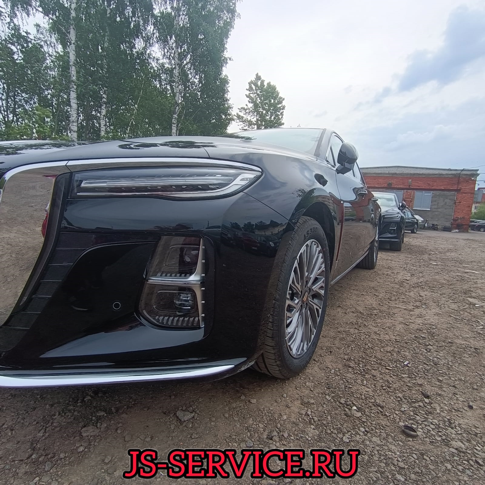 Hongqi H5 2.0T Deluxe 40TD. Тонировка 4-х автомобилей. Плановое ТО. JS-Service, г. Пушкин, Территория Павильон Урицкого 1Л