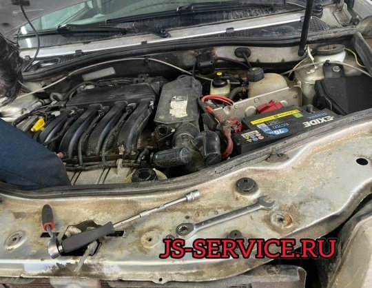 Renault Duster 2012г. Ремонт генератора. JS-Service г. Пушкин, территория Павильон Урицкого, д. 1Л 🛠Проделанная работа: 🔧Ремонт генератора. Генератор, как сердце кровеносной системы, качает «кровь» электричества по всему авто. Когда он даёт сбой, машина буквально теряет силы. Представьте: вы спешите на важную встречу, поворачиваете ключ зажигания — а приборная панель мигает, фары тускнеют, и двигатель едва подаёт признаки жизни. . Виновник часто один — генератор, который перестал снабжать автомобиль энергией. ⛔Признаки неисправности генератора: -Горит индикатор аккумулятора на приборной панели — первый и самый явный признак. -Тусклое свечение фар и приборной подсветки, особенно на холостых оборотах. -Разряженный аккумулятор даже после длительной поездки. -Свист со стороны генератора — может указывать на проскальзывание ремня из‑за нагрузки или его износ. -Посторонние шумы (гул, скрежет) при работе двигателя — возможны проблемы с подшипниками. -Перегрев клемм аккумулятора или проводов — признак перегрузки системы. -Сбои в работе мультимедиа, климат‑контроля, стеклоподъёмников. -Запах гари в районе моторного отсека — перегрев обмоток или проводки. 🆘Какие сновные причины могут сообщать вам о поломках: -износ щёток и токосъёмных колец; -выход из строя регулятора напряжения (реле‑регулятора); -неисправность диодного моста; -износ или заклинивание подшипников; -обрыв или замыкание в обмотке статора; -ослабление или повреждение приводного ремня; -коррозия контактов и клемм; -попадание влаги или грязи внутрь корпуса. ‼К чему приводит игнорирование проблемы? -полный разряд аккумулятора и невозможность завести автомобиль; -перегорание предохранителей и повреждение электроники из‑за скачков напряжения; -отказ систем комфорта и безопасности (ABS, ESP и т. д.); -остановка двигателя в движении из‑за потери электропитания; Доверьте ремонт генератора нашим мастерам, и верните вашему Renault Duster стабильную подачу энергии! Грамотный ремонт генератора — это не просто устранение текущей проблемы, а гарантия надёжной работы всех систем автомобиля в будущем. - Автосервис: Пушкин, Территория Павильона Урицкого, д. 1Л Мастер: +7(812)936-74-65 с 10:00 до 21:00 - Автосервис: Пушкин, ул. Гусарская, д. 14 Мастер: +7(812)940-49-65 с 10:00 до 21:00 Renault Duster 2012г. Ремонт генератора. JS-Service г. Пушкин, территория Павильон Урицкого, д. 1Л 🛠Проделанная работа: 🔧Ремонт генератора. Генератор, как сердце кровеносной системы, качает «кровь» электричества по всему авто. Когда он даёт сбой, машина буквально теряет силы. Представьте: вы спешите на важную встречу, поворачиваете ключ зажигания — а приборная панель мигает, фары тускнеют, и двигатель едва подаёт признаки жизни. . Виновник часто один — генератор, который перестал снабжать автомобиль энергией. ⛔Признаки неисправности генератора: -Горит индикатор аккумулятора на приборной панели — первый и самый явный признак. -Тусклое свечение фар и приборной подсветки, особенно на холостых оборотах. -Разряженный аккумулятор даже после длительной поездки. -Свист со стороны генератора — может указывать на проскальзывание ремня из‑за нагрузки или его износ. -Посторонние шумы (гул, скрежет) при работе двигателя — возможны проблемы с подшипниками. -Перегрев клемм аккумулятора или проводов — признак перегрузки системы. -Сбои в работе мультимедиа, климат‑контроля, стеклоподъёмников. -Запах гари в районе моторного отсека — перегрев обмоток или проводки. 🆘Какие сновные причины могут сообщать вам о поломках: -износ щёток и токосъёмных колец; -выход из строя регулятора напряжения (реле‑регулятора); -неисправность диодного моста; -износ или заклинивание подшипников; -обрыв или замыкание в обмотке статора; -ослабление или повреждение приводного ремня; -коррозия контактов и клемм; -попадание влаги или грязи внутрь корпуса. ‼К чему приводит игнорирование проблемы? -полный разряд аккумулятора и невозможность завести автомобиль; -перегорание предохранителей и повреждение электроники из‑за скачков напряжения; -отказ систем комфорта и безопасности (ABS, ESP и т. д.); -остановка двигателя в движении из‑за потери электропитания; Доверьте ремонт генератора нашим мастерам, и верните вашему Renault Duster стабильную подачу энергии! Грамотный ремонт генератора — это не просто устранение текущей проблемы, а гарантия надёжной работы всех систем автомобиля в будущем. - Автосервис: Пушкин, Территория Павильона Урицкого, д. 1Л Мастер: +7(812)936-74-65 с 10:00 до 21:00 - Автосервис: Пушкин, ул. Гусарская, д. 14 Мастер: +7(812)940-49-65 с 10:00 до 21:00